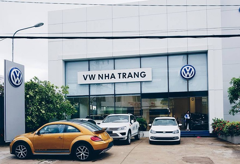 Thi Công Logo Mica Showroom Volkswagen Chuyên Nghiệp
