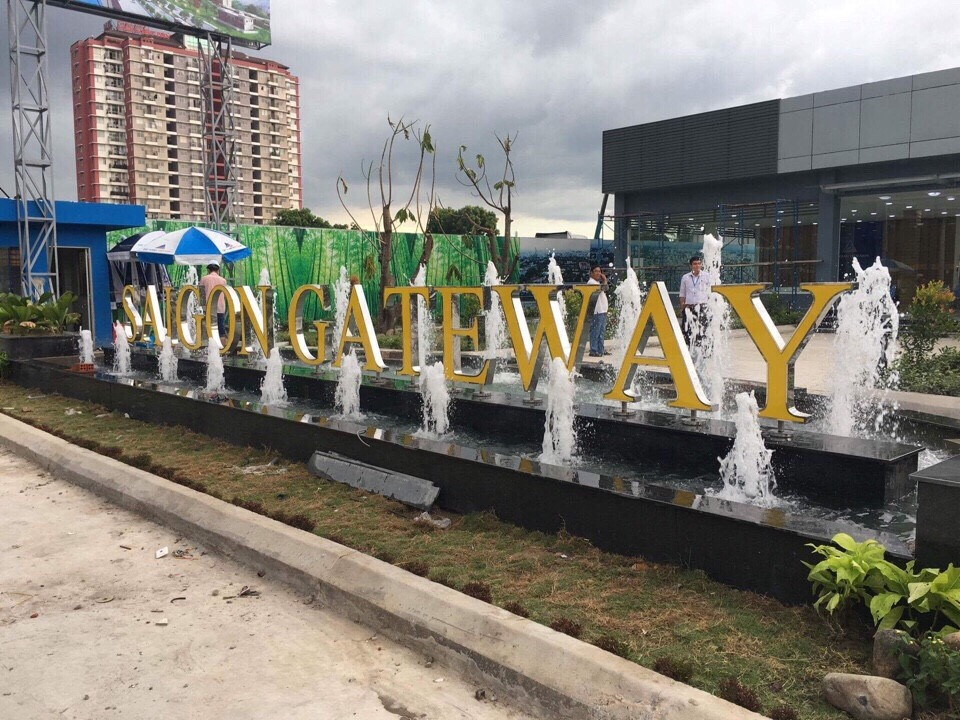 Góc cận cạnh của mẫu bảng hiệu dự án bất động sản Sài Gòn Gateway