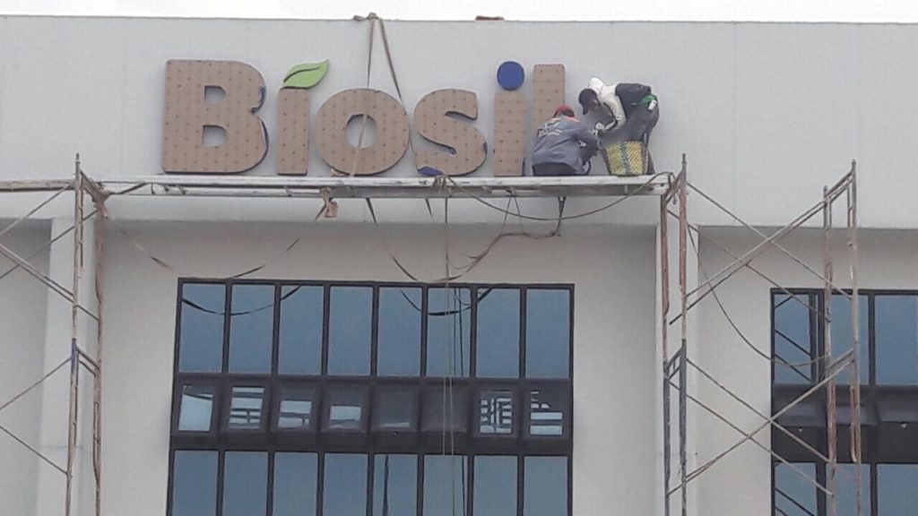 Thi công bảng hiệu nhà máy Biosil