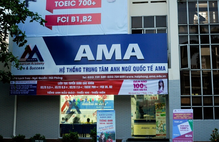 Bảng hiệu AMA center