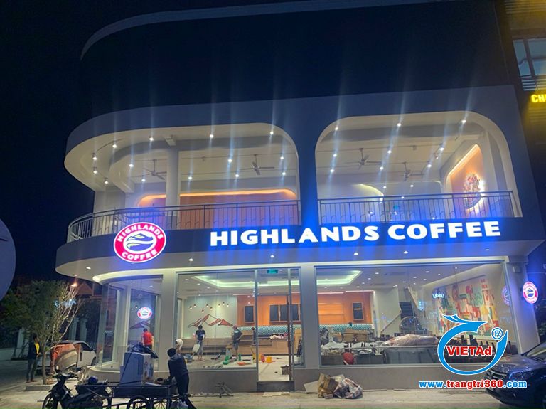 Ứng Dụng Film 3M Làm Logo Chuỗi Cafe Highlands Coffee