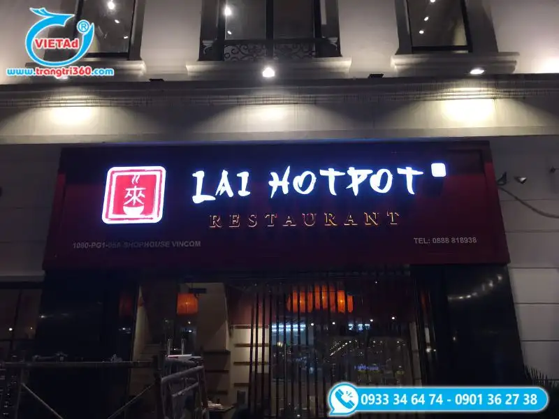 Bảng hiệu chữ nổi mica nền alu