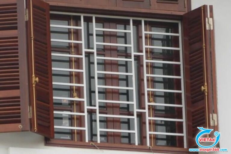 Mẫu khung cửa sổ bằng inox ba cánh đơn giản