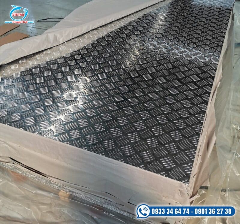 Tấm nhôm chống trượt,