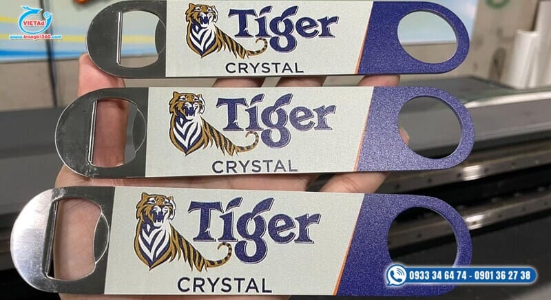 Sản phẩm In UV trên kim loại có khả năng chống nước, chịu được các tác động từ môi trường bên ngoài