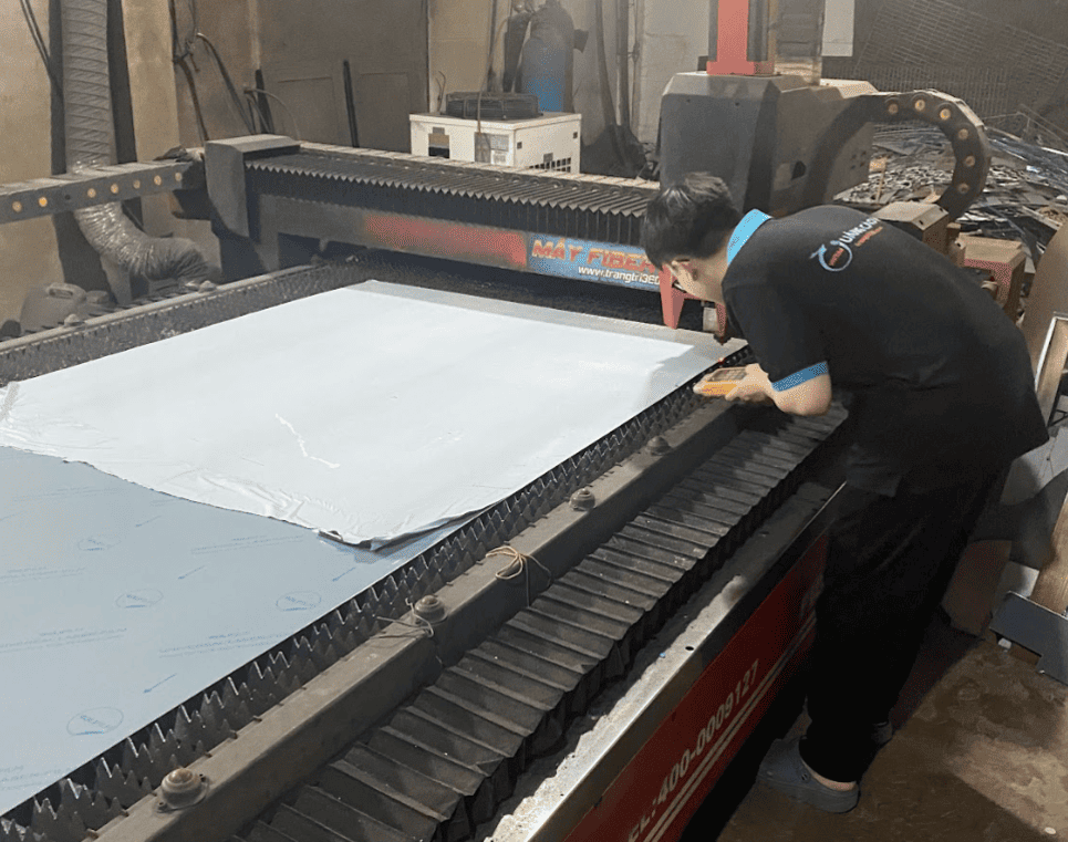 Vì sao nên chọn cắt laser inox thay vì phương pháp truyền thống