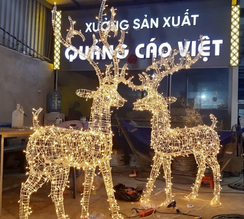 Tuần lộc thép quấn led