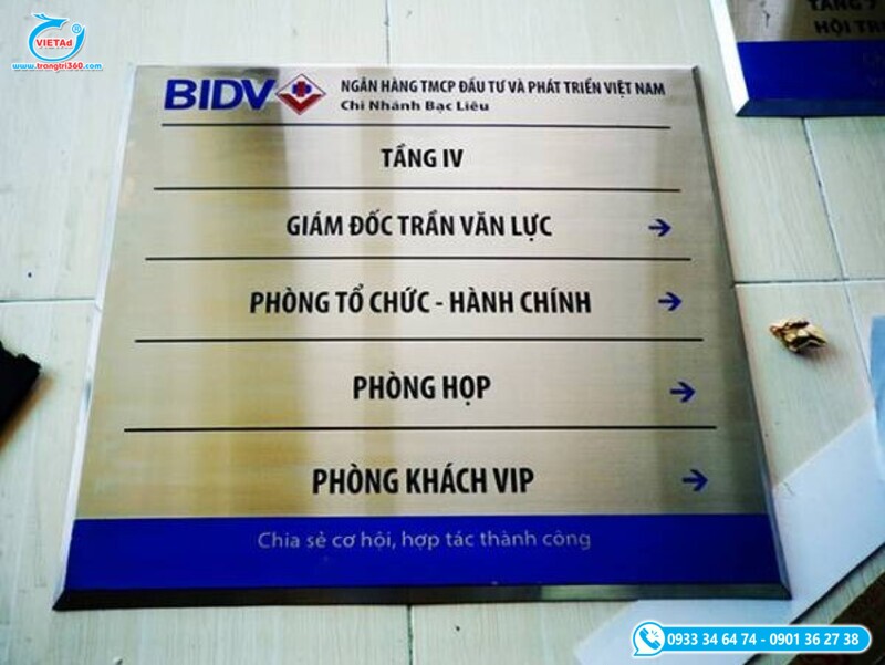 Biển chỉ dẫn chất liệu inox 304 in UV