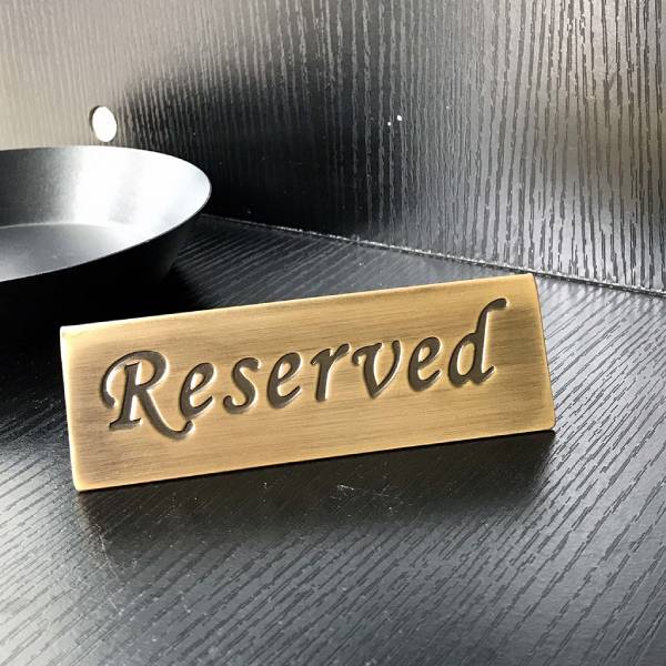 bảng đặt bàn Reserved