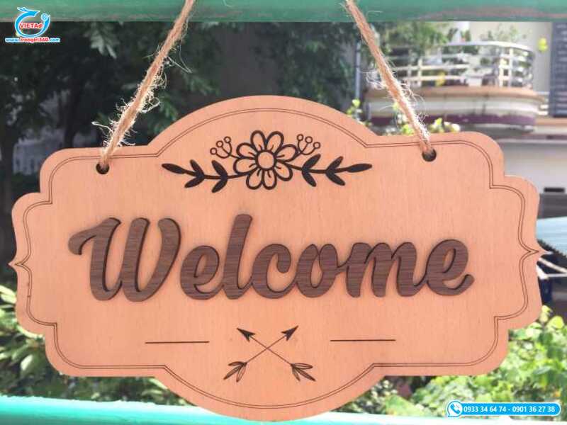 Mẫu bảng hiệu gỗ welcome