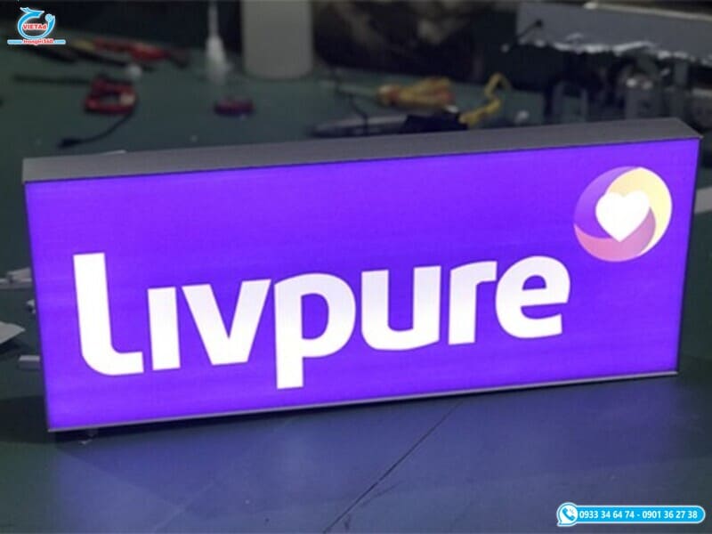 Mẫu bảng hiệu mica in UV làm hộp đèn