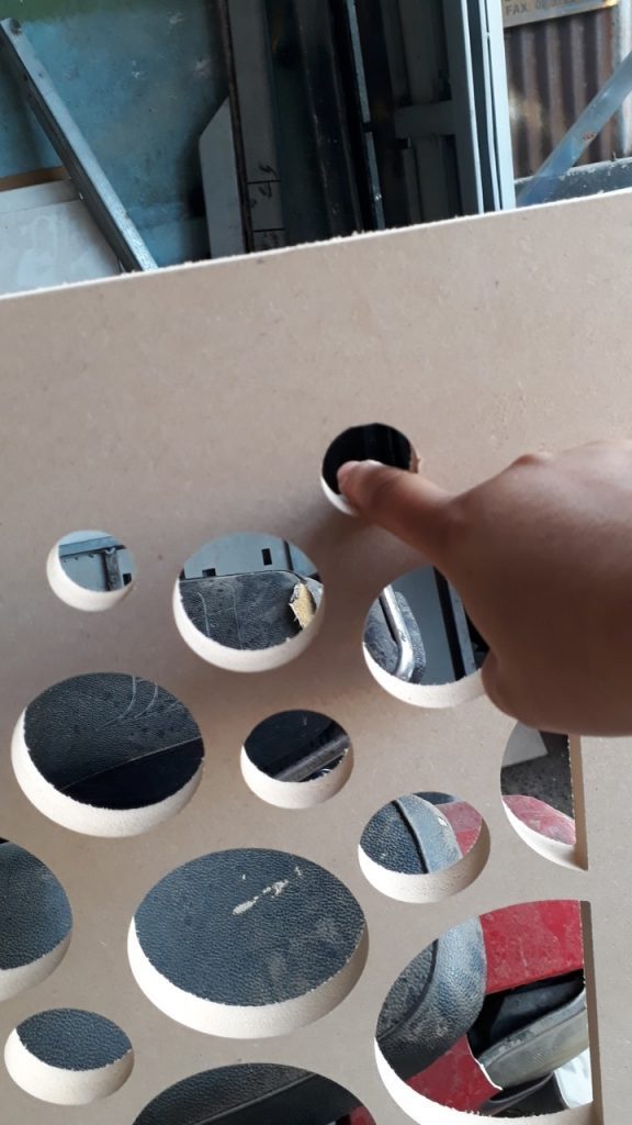 Cắt CNC laser gỗ có đường cắt rất đẹp, láng mịn