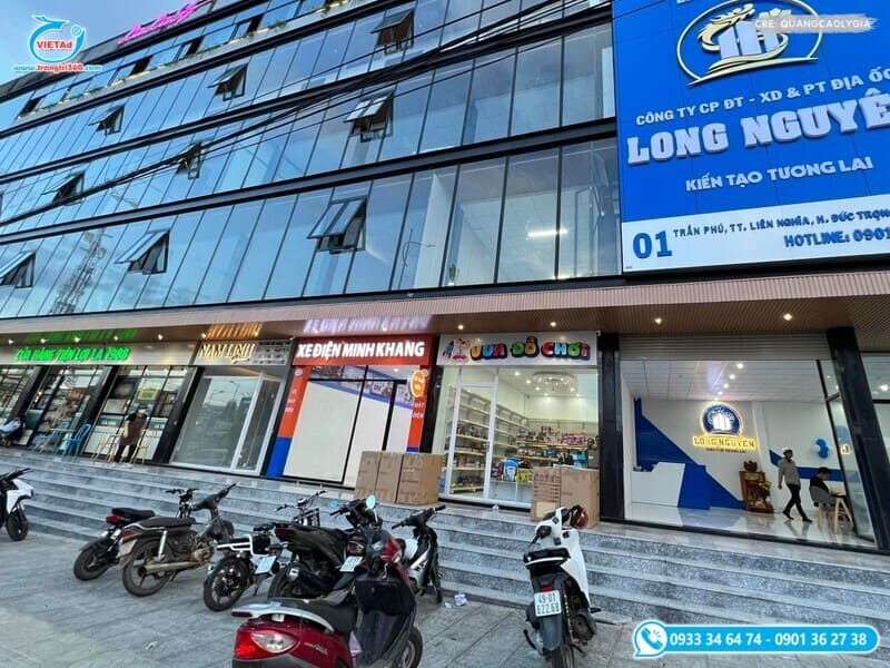 Thi công lắp đặt bảng hiệu Shophouse thu hút