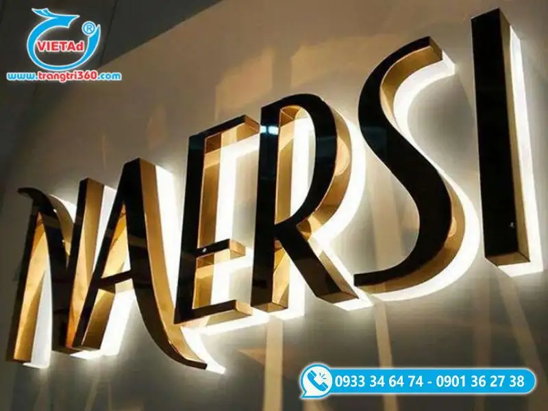 Logo chữ inox cho mặt tiền showroom đẳng cấp, sang trọng
