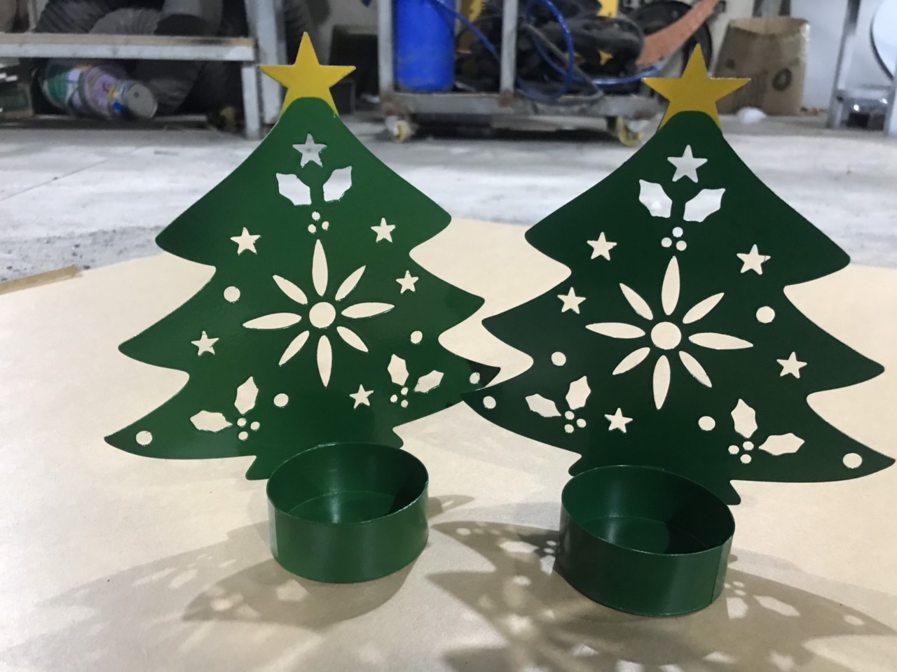 Cây thông noel bằng thép được gia công cắt CNC