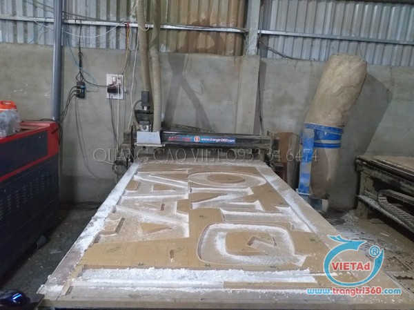 Gia công cắt CNC gỗ ván ép tại xưởng