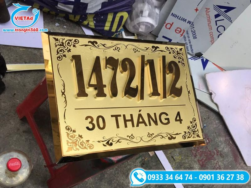 Biển số nhà bằng inox vàng gương