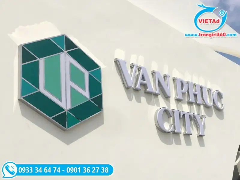 Chữ inox mặt mica hút nổi Vạn Phúc City