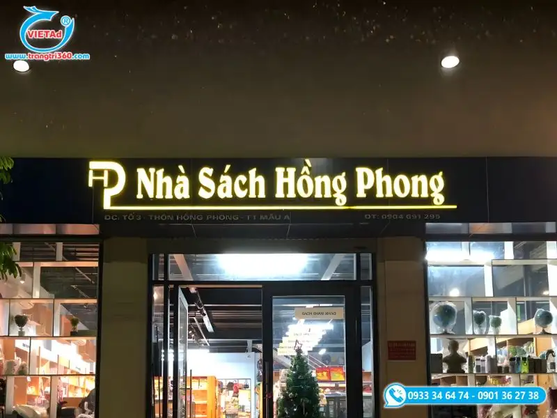 Bảng hiệu nhà sách chữ mica xuyên sáng