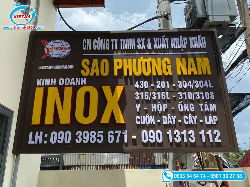 Bảng hiệu chữ nổi cho công ty nền màu nâu