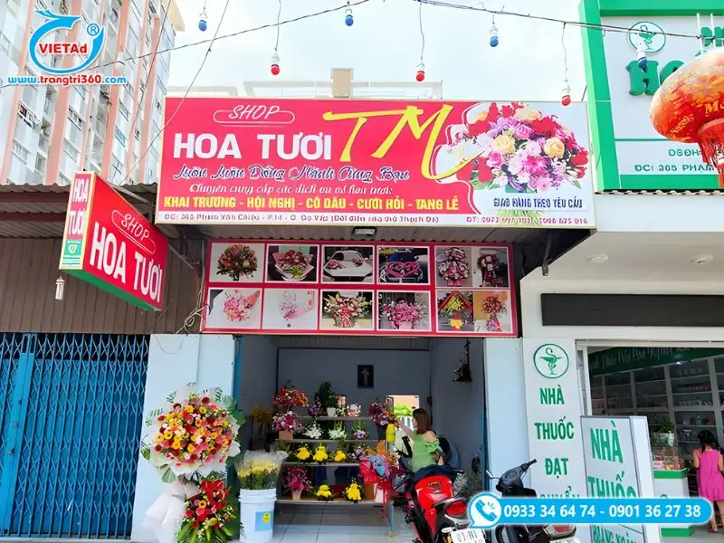 Bảng hiệu cửa hàng hoa chất liệu bạt hiflex