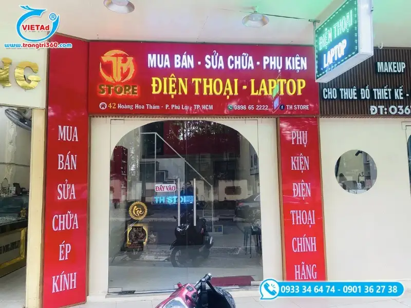 Phần chữ nổi mica có thể kết hợp linh hoat với đèn LED nỏi bật, thu hút