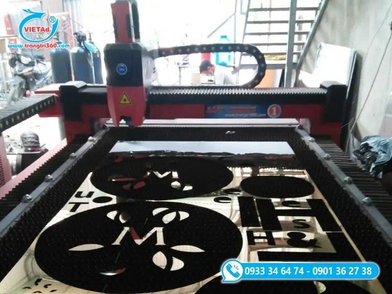 Cắt laser inox hoa văn làm vách ngăn, mặt dựng