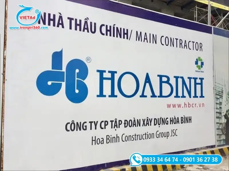 Bảng hiệu công trình in UV trên bạt hiflex căng khung sắt