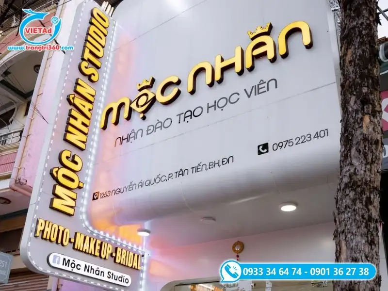 Bảng hiệu studio áo cưới giúp tăng độ nhận diện cho studio cả ngày lẫn đêm, nổi bật trước đối thủ