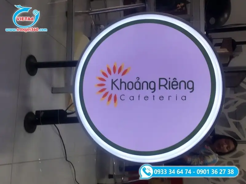 Bảng hiệu hộp đèn LED mica hút nổi cho quán cà phê