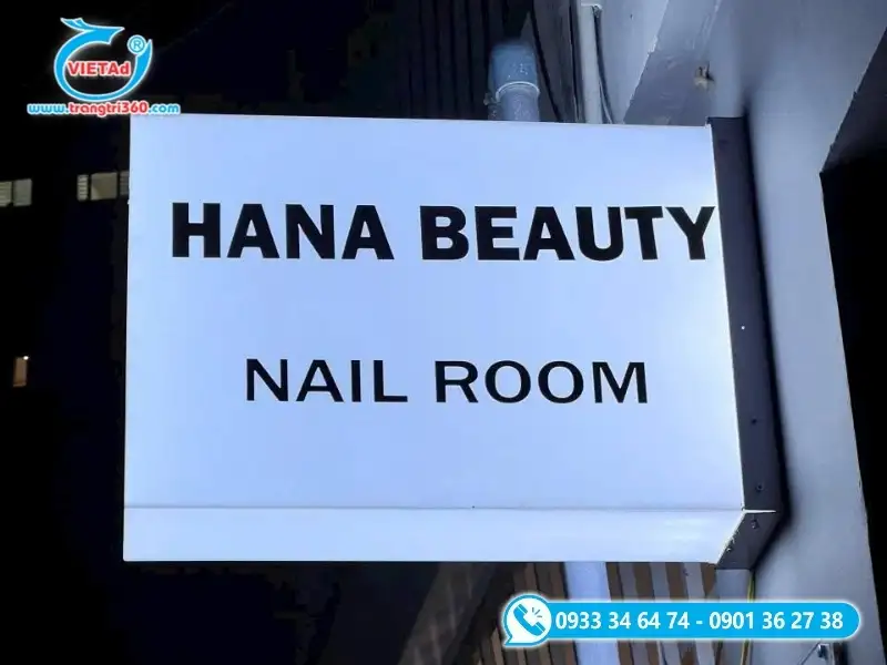 Bảng hiệu tiệm nail bằng hộp đèn LED mica trắng không viền thiết kế tối giản
