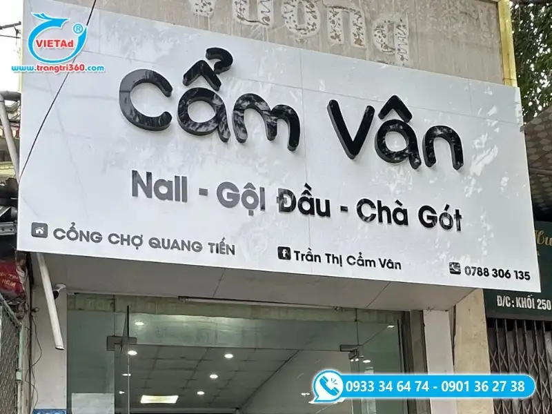 Bảng hiệu tiệm nail gội đầu mặt Alu trắng kết hợp chữ nổi Mica đen bóng