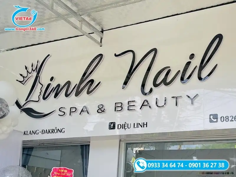 Bảng hiệu nail cao cấp làm từ nền alu kết hợp chữ Mica dán nổi uốn lượn sắc nét