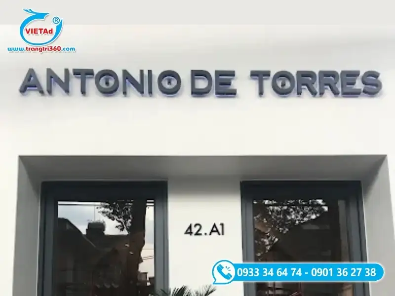 Quảng Cáo Việt thi công trọn gói từ sản xuất đến lắp đặt bảng hiệu nhà may tận nơi cho khách hàng