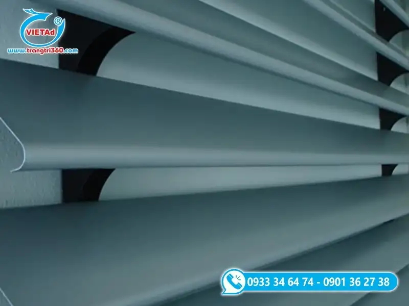 Lam nhôm chắn nắng 85R kông chỉ che nắng mà còn mang lại hiệu quả thẩm mỹ cao