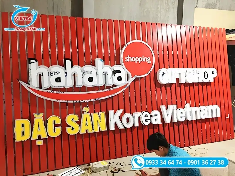 Lam nhôm làm bảng hiệu với những màu sắc đặc trưng, ấn tượng, thu hút