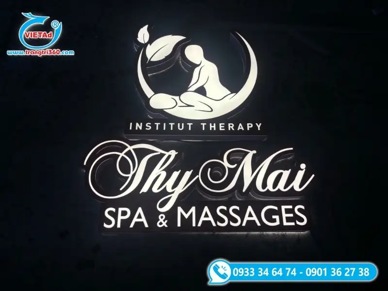 Mẫu chữ nổi màu sáng nổi bật trên nền bảng hiệu tối màu