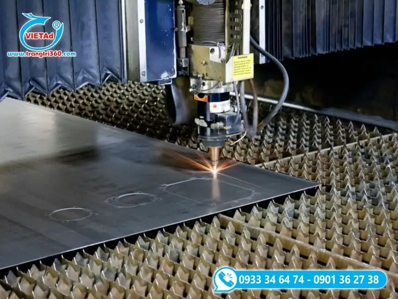 Chữ nổi inox 3D và logo kim loại gia công cắt laser sắc nét