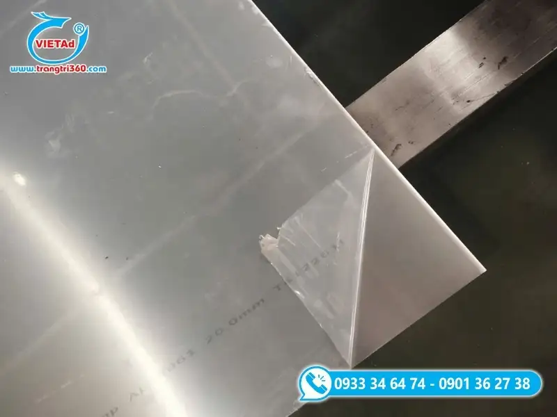 Nhôm tấm 3mm (hay nhôm tấm 3ly) là loại nhôm dạng tấm có độ dày tiêu chuẩn 3mm